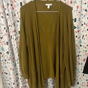 Nine West Women's Cardigan in Olive